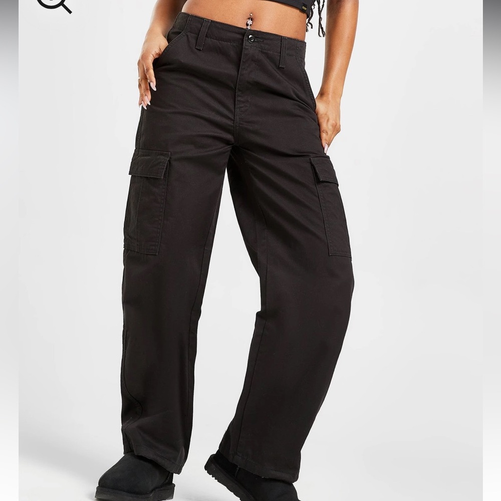 Levi’s Premium Baggy Cargo pants - Picture 5 of 13